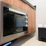 Quarto E Sala Na Barra A 550M Do Shopping